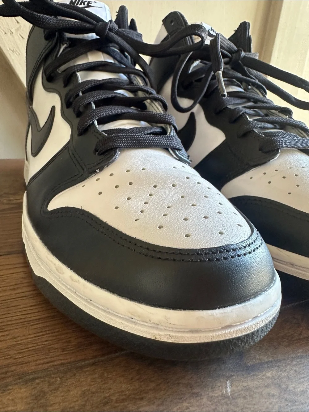 Nike Dunk High Retro Black White “Panda” Men’s Size 9 DD1399-105